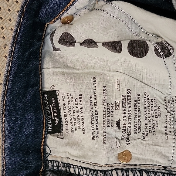 NWT BLANK NYC "Madison" Distressed High-Rise Crop Jeans Size:28 - Picture 12 of 12